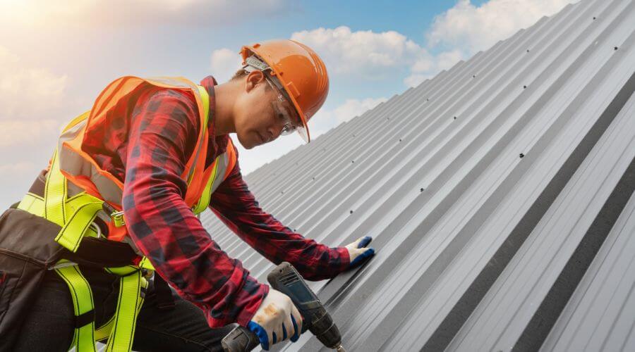 Professional gutter cleaning in Cheney, WA